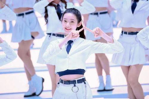 张艺凡爆料视频最新一期,娱乐圈背后惊人真相  第1张 张艺凡爆料视频最新一期,娱乐圈背后惊人真相  第1张